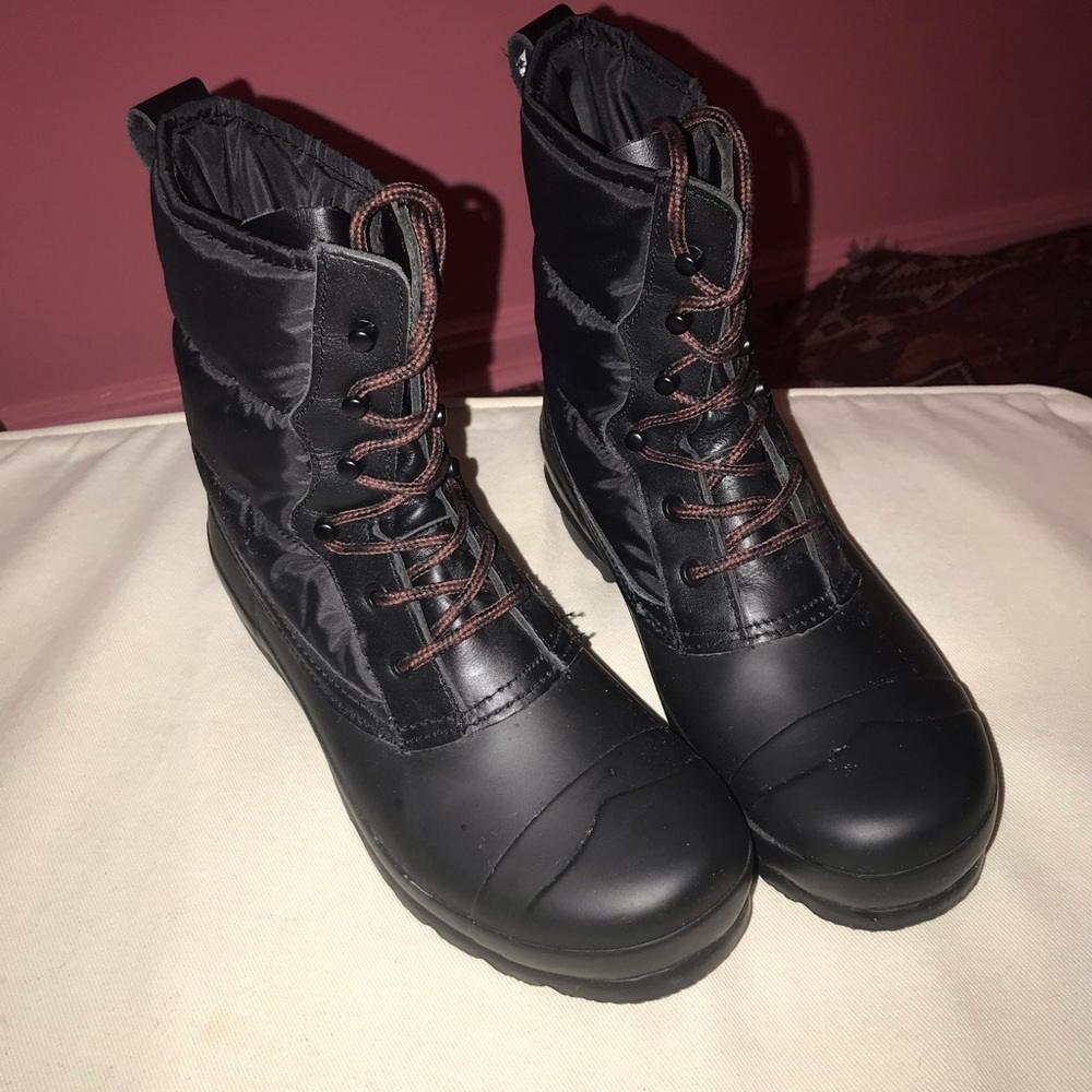 Hunter snow boots
